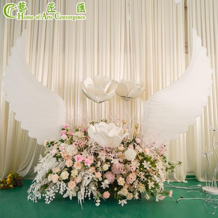 Modern Fresh Flower Arrangement